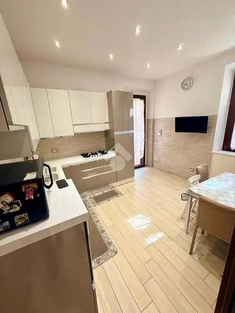Quadrilocale in vendita a Roma