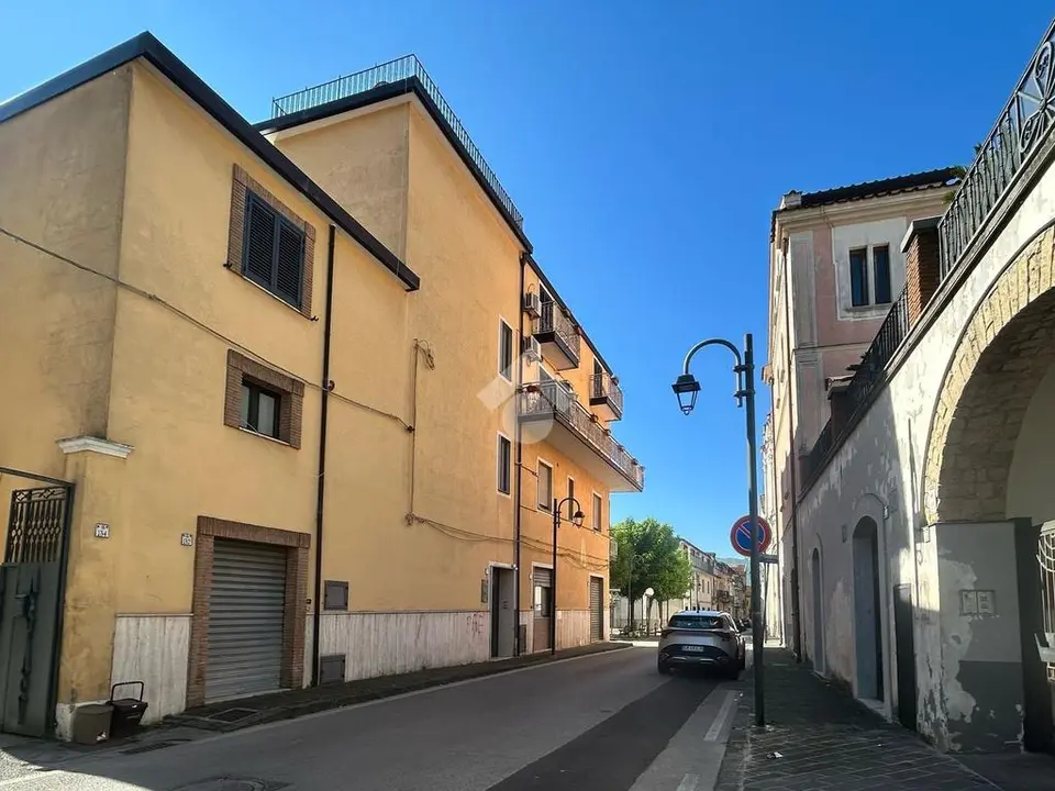 Box / posti auto in affitto a Mercato San Severino