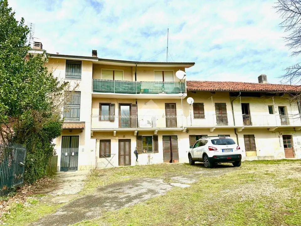 Quadrilocale in affitto a Fiano