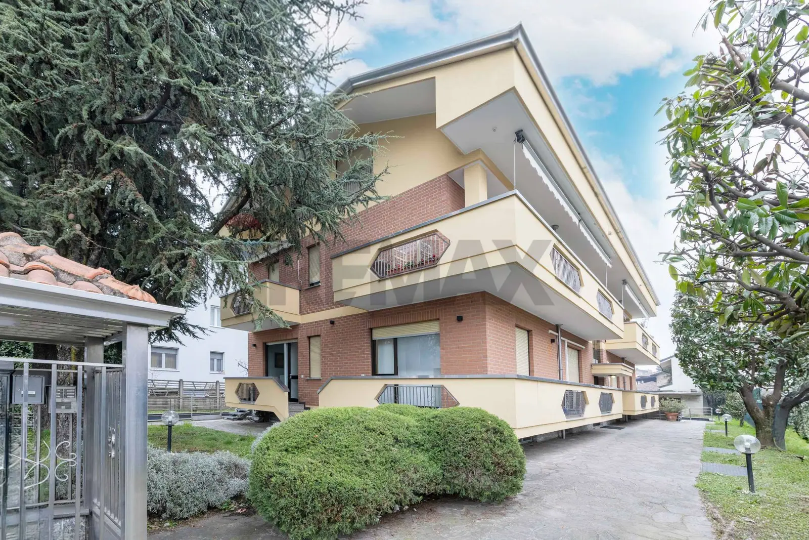 Appartamento in Vendita a Limbiate