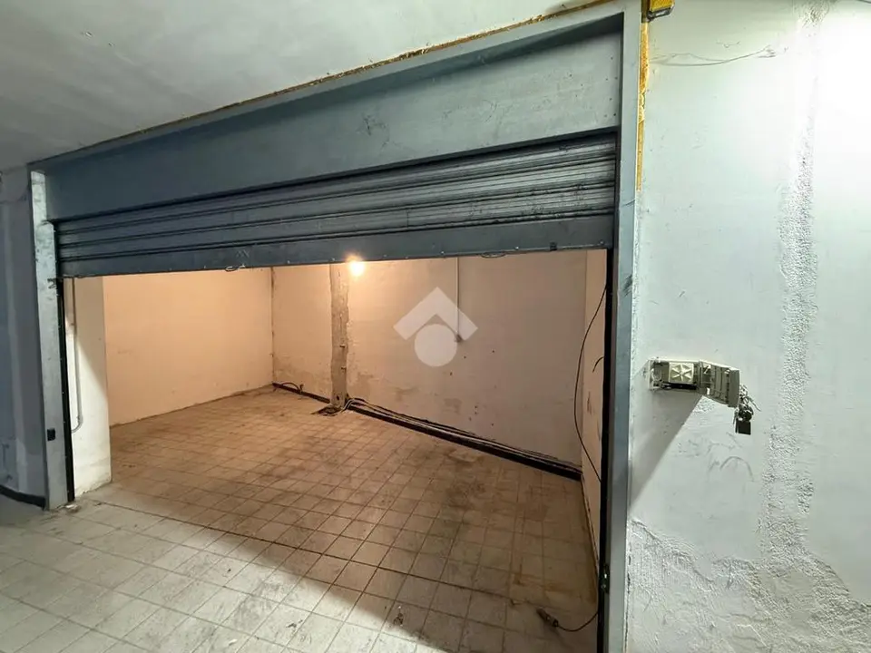 Box / posti auto in vendita a Santeramo In Colle