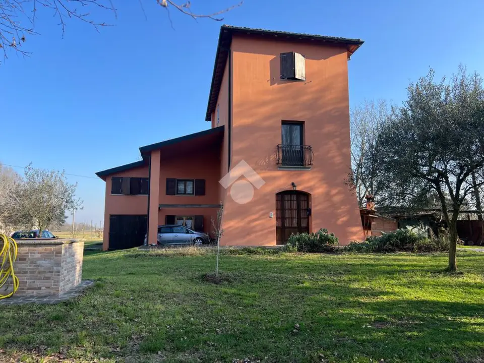 Casa indipendente in vendita a Budrio