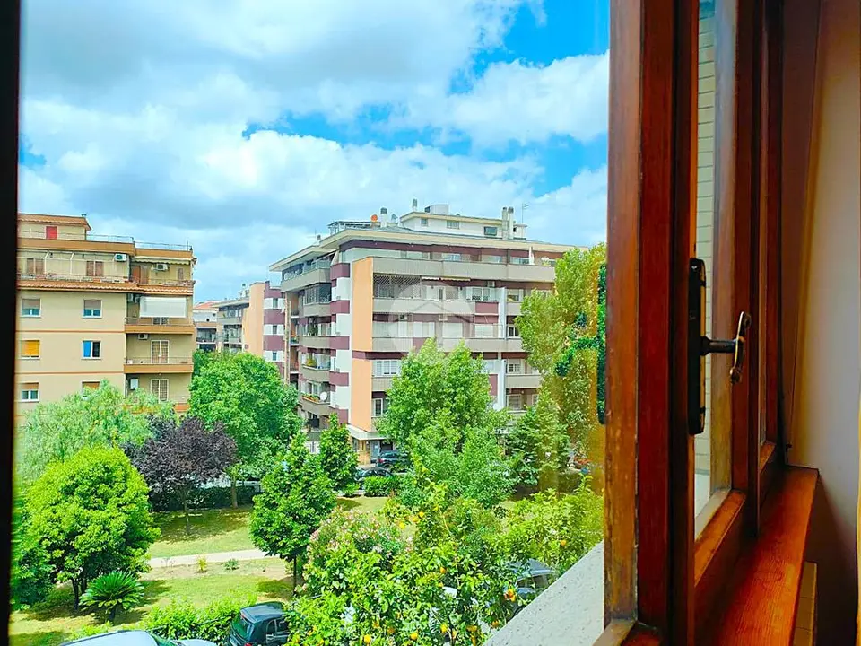 Quadrilocale in vendita a Roma