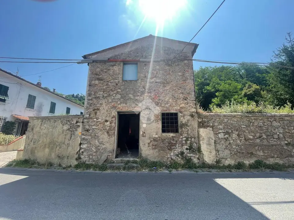 Rustico in vendita a San Giuliano Terme