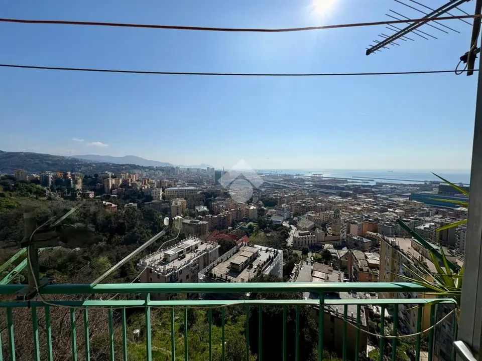 Quadrilocale in vendita a Genova