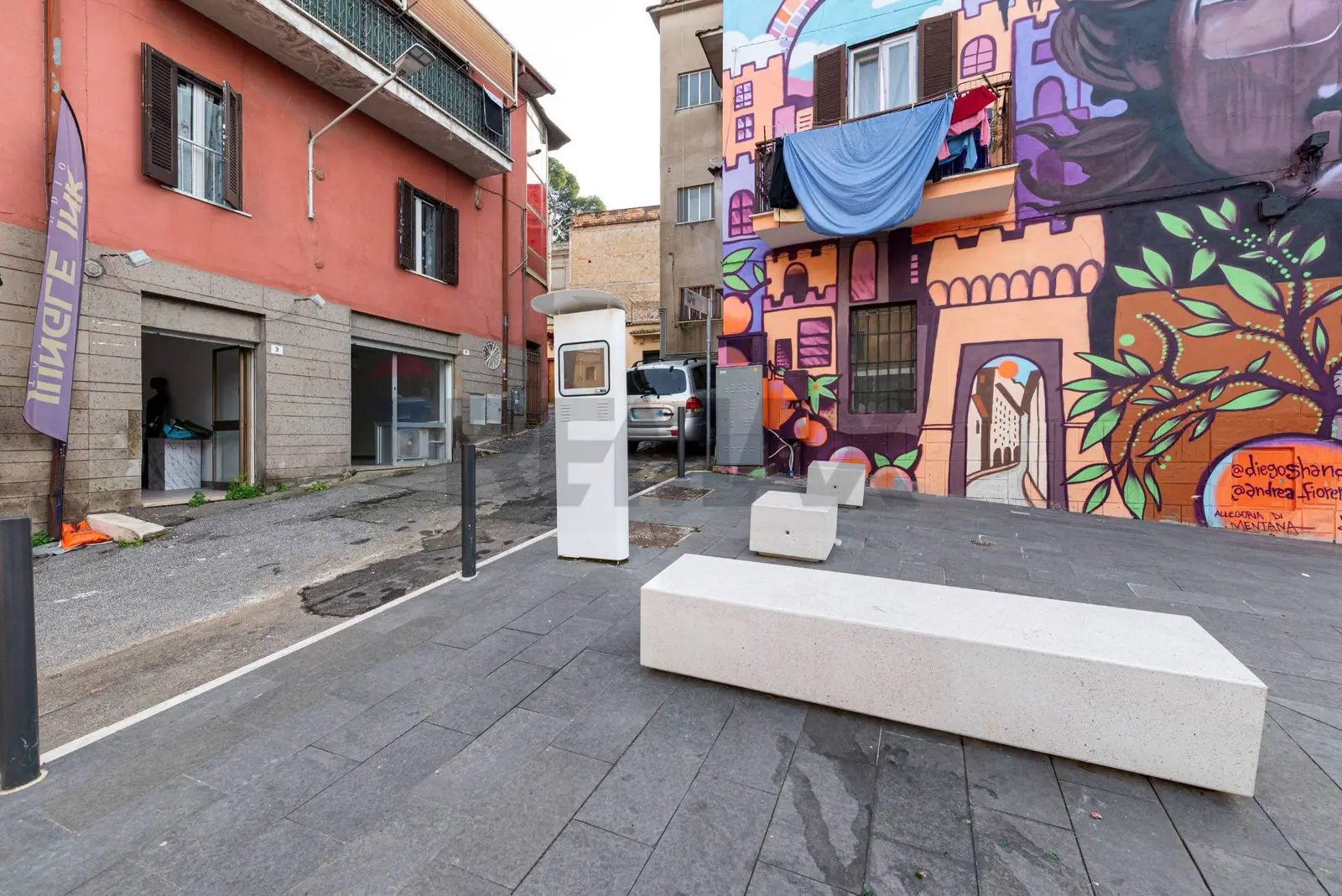 Locale Commerciale in Affitto a Mentana