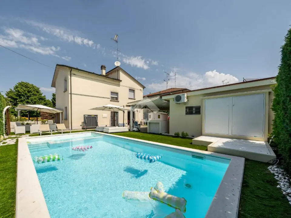 Villa singola in vendita a Baricella