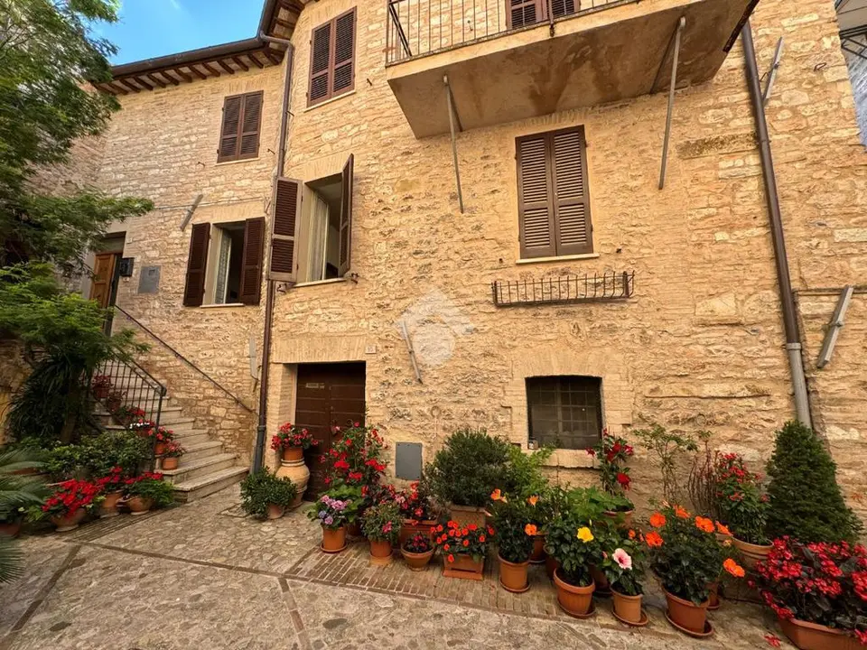 Casa semindipendente in vendita a Spello