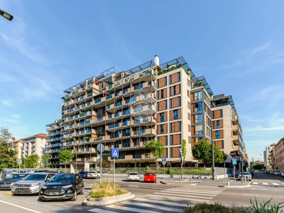 Quadrilocale in affitto a Milano
