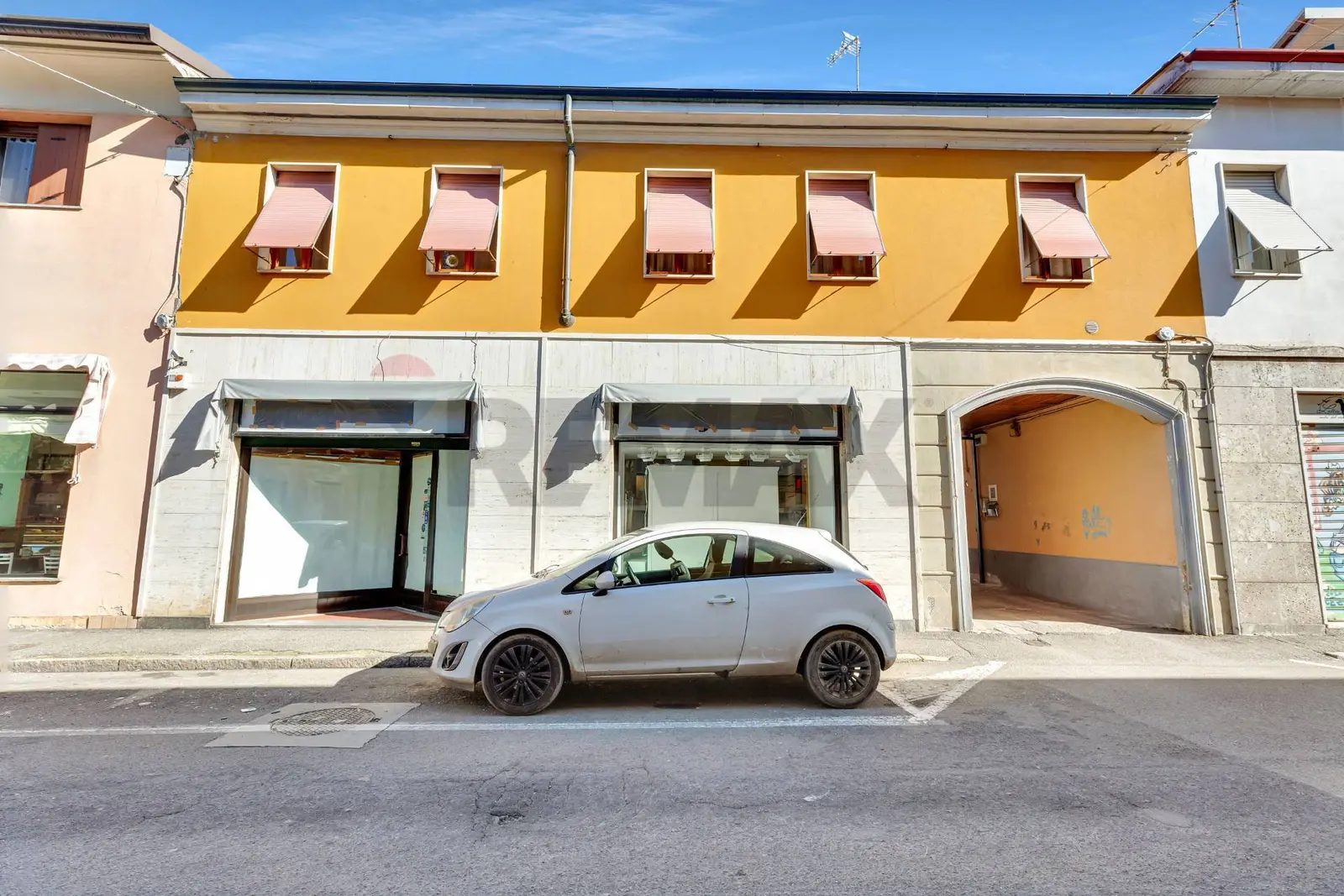 Negozio in Vendita a Brugherio