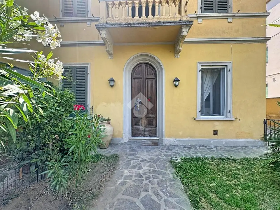 Casa indipendente in vendita a Pisa