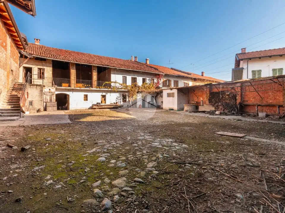 Rustico in vendita a Alpignano