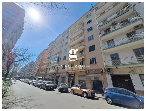 Appartamento in Via Silvio Baratta, Salerno (SA)