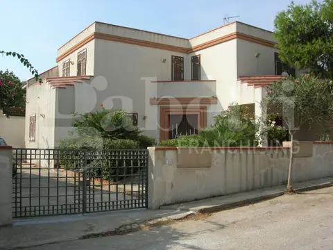 Villa in Via Pignatelli  snc, Campobello di Mazara (TP)