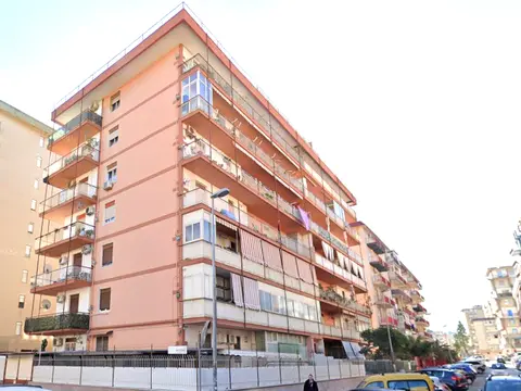 Appartamento in Via Giacomo Alagna 10, Palermo (PA)
