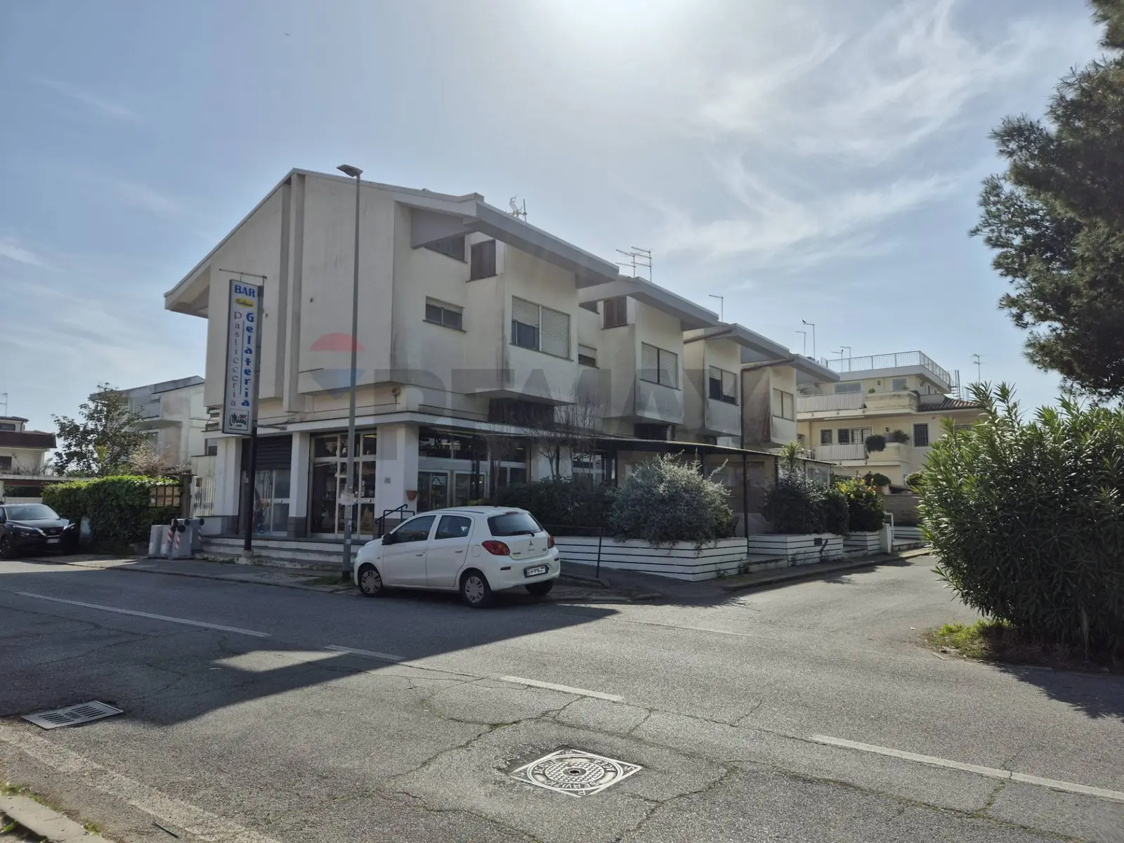 Locale Commerciale in Affitto a Fiumicino