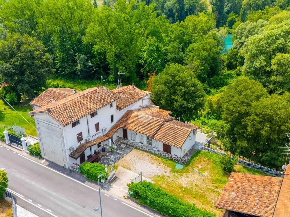 Casa indipendente in vendita a Valeggio Sul Mincio