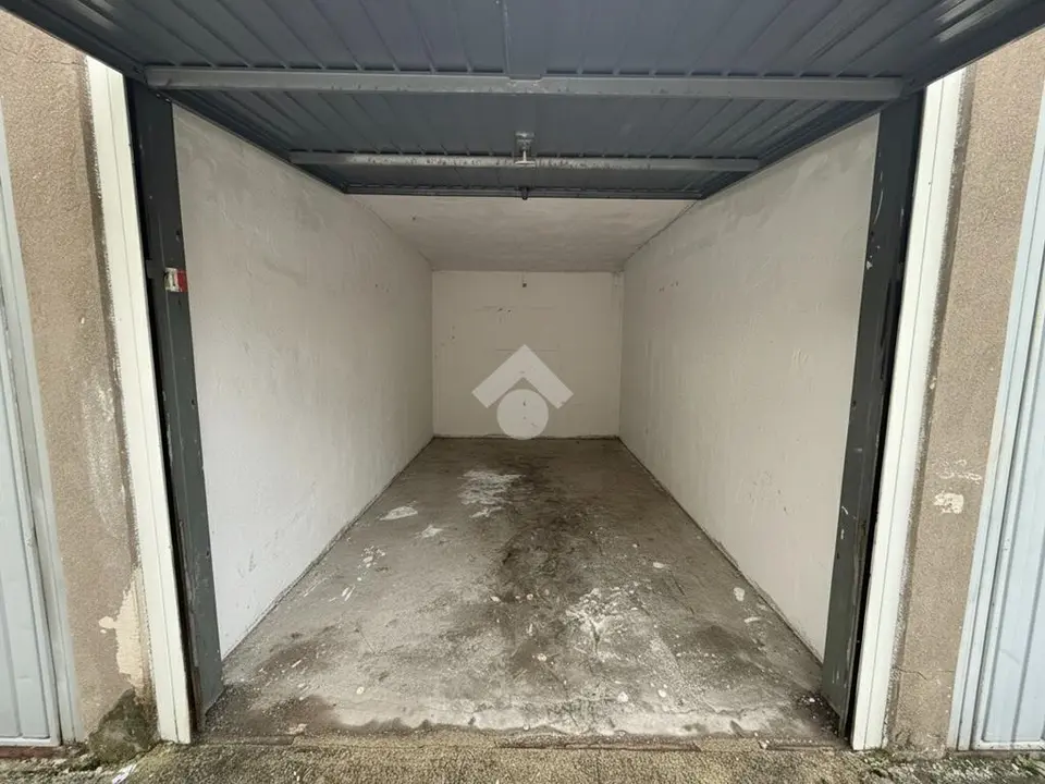 Box / posti auto in vendita a Lavis