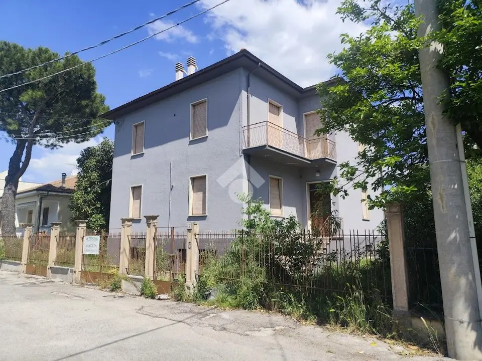 Bifamiliare in vendita a Foligno