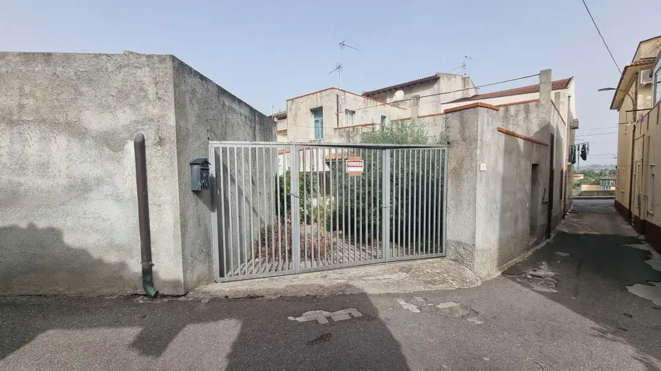 Casa Indipendente in 1 Vicolo Principe Umberto I 7, Mazzarrà Sant'Andrea (ME)