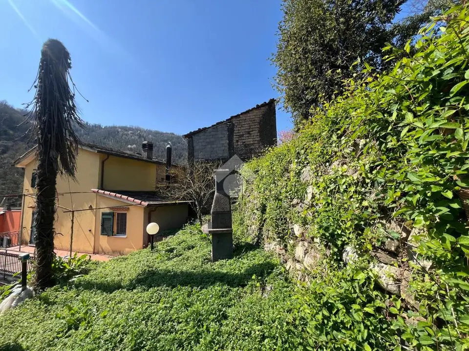 Casa semindipendente in vendita a Ne