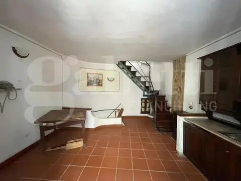 Casa Indipendente in Vico Brunelli 2, Itri (LT)