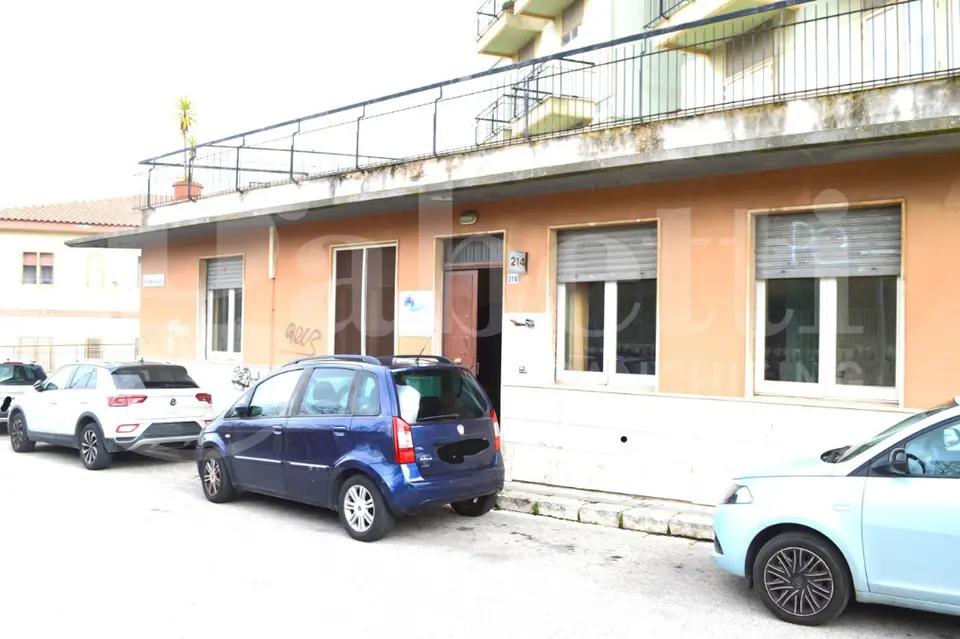 Ufficio in Via Palma di Montechiaro 212, Ragusa (RG)