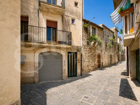 Casa Indipendente in Via Palermo 24, Monterosso Almo (RG)