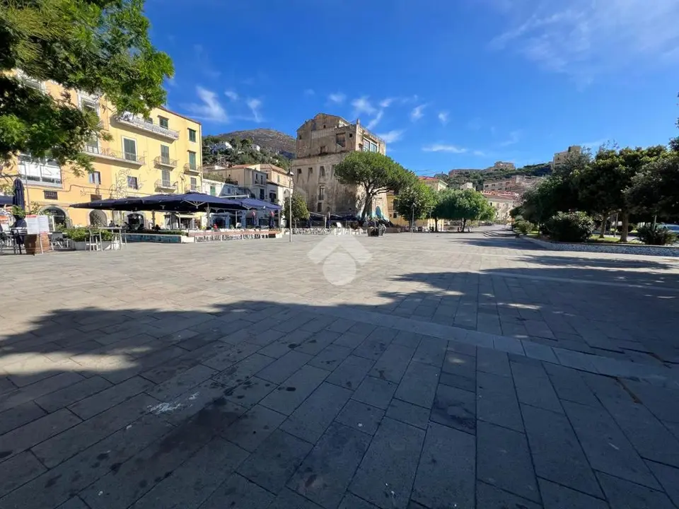 Garage for sale in Vietri Sul Mare