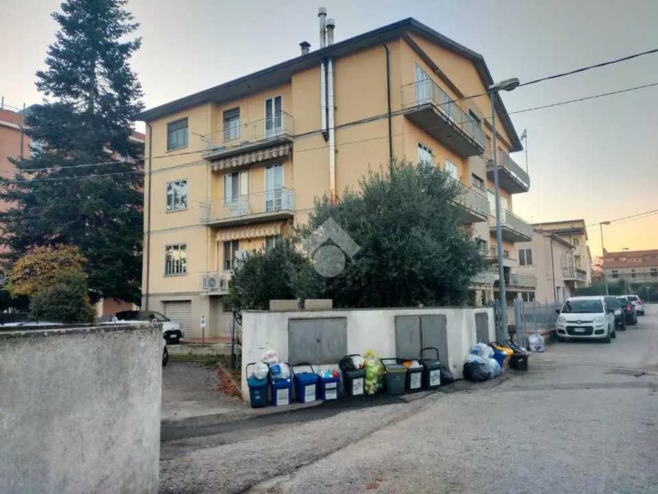 Trilocale in vendita a Foligno