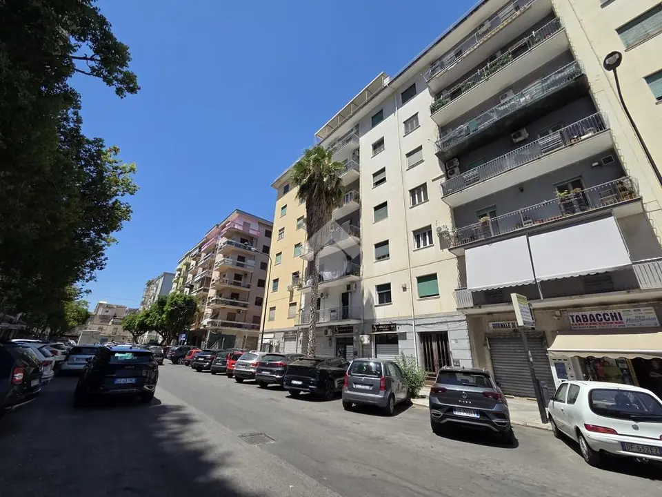 Quadrilocale in affitto a Palermo