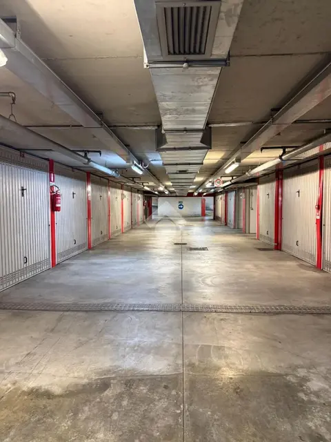 Box / posti auto in affitto a Milano