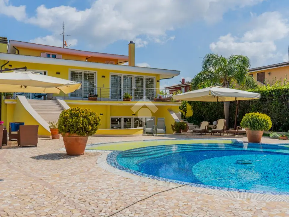 Villa singola in vendita a Ardea