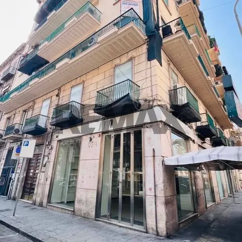 Locale Commerciale in Affitto a Palermo