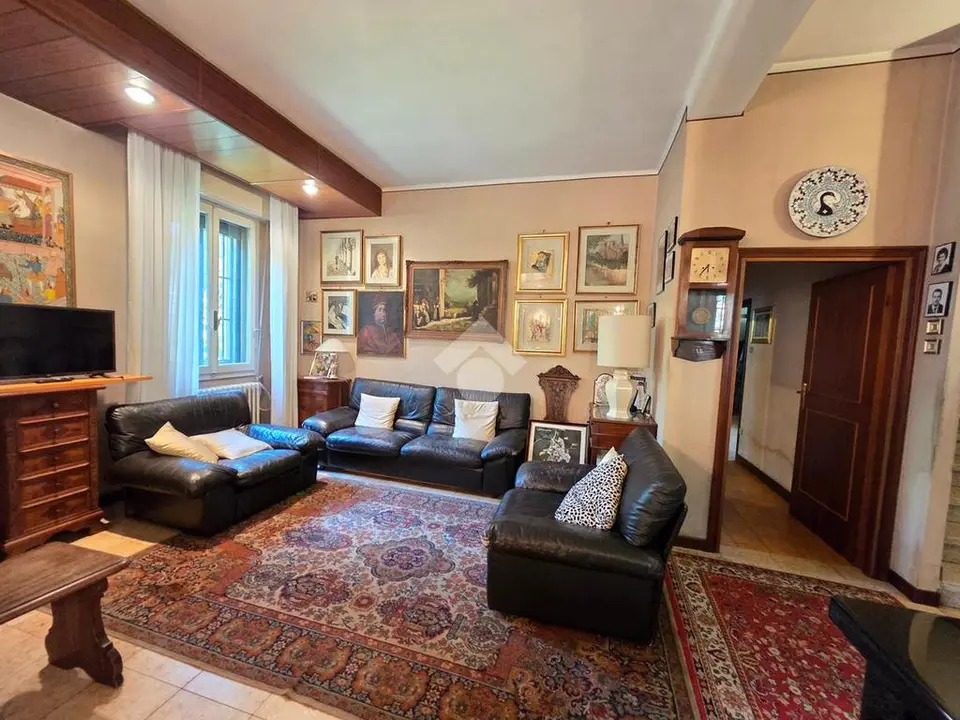 5 locali in vendita a Bologna
