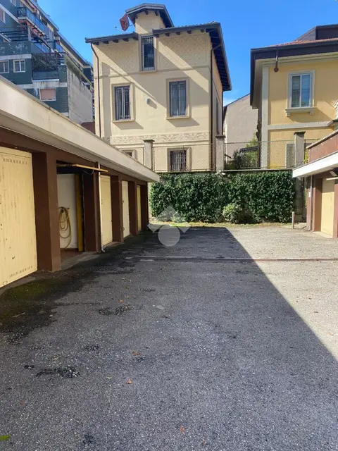 Box / posti auto in affitto a Milano