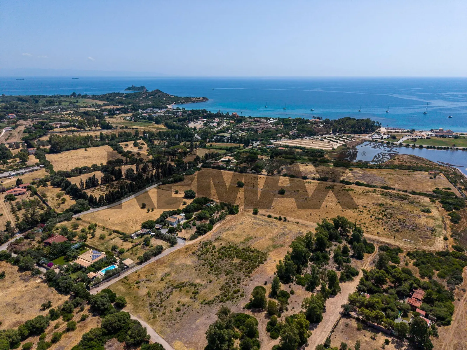 Terreno in Vendita a Pula