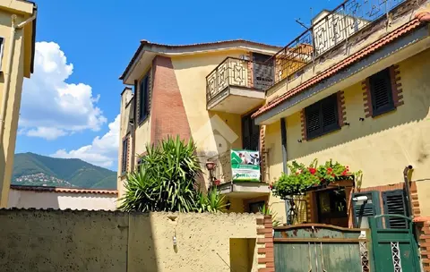 Trilocale in vendita a Roccapiemonte