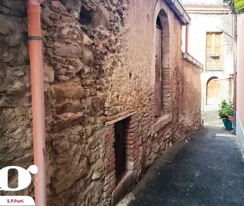 Casa Indipendente in via Mannino  0, San Piero Patti (ME)
