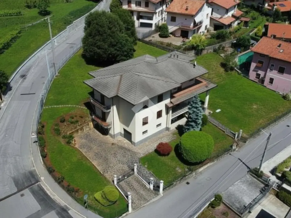 Rustico in vendita a Caino