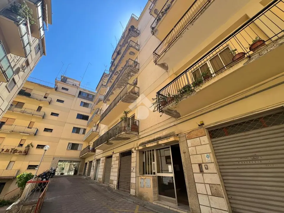5 locali in vendita a Reggio Di Calabria