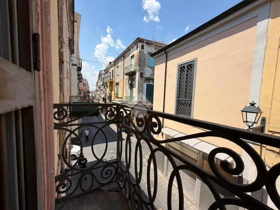 5 locali in vendita a Acerra
