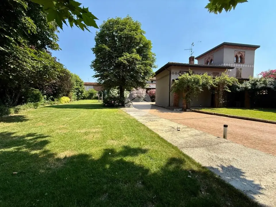 Villa singola in vendita a Bassano Bresciano