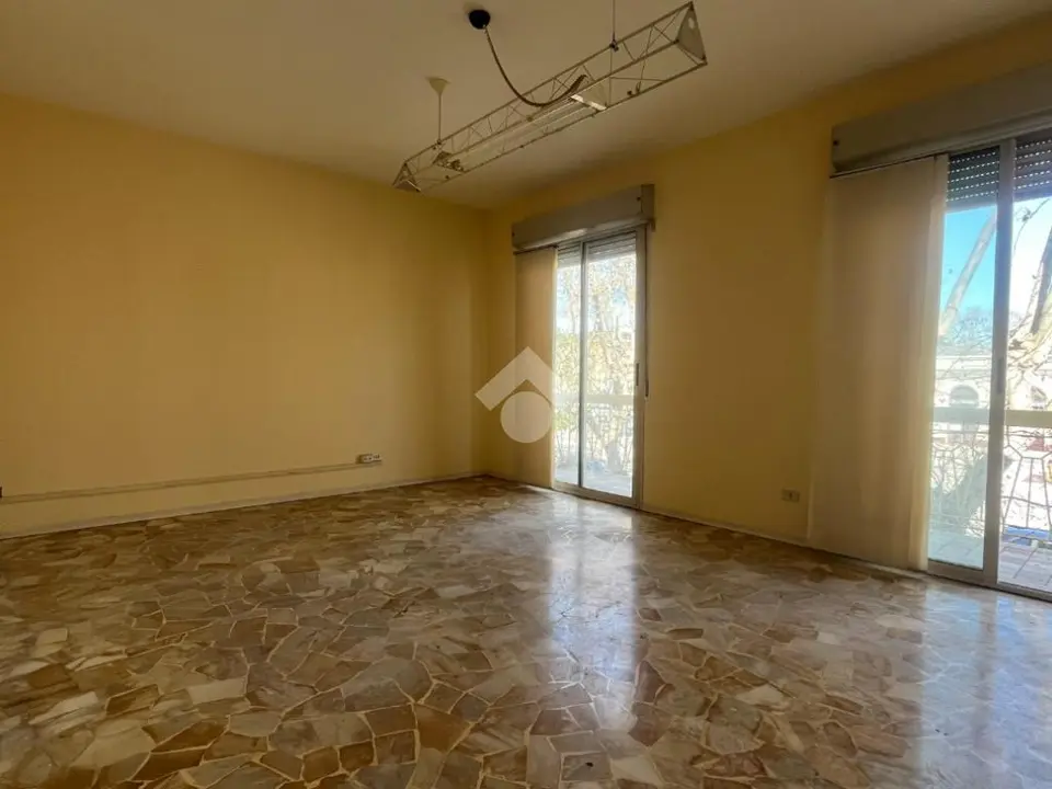 6 locali in vendita a Rimini
