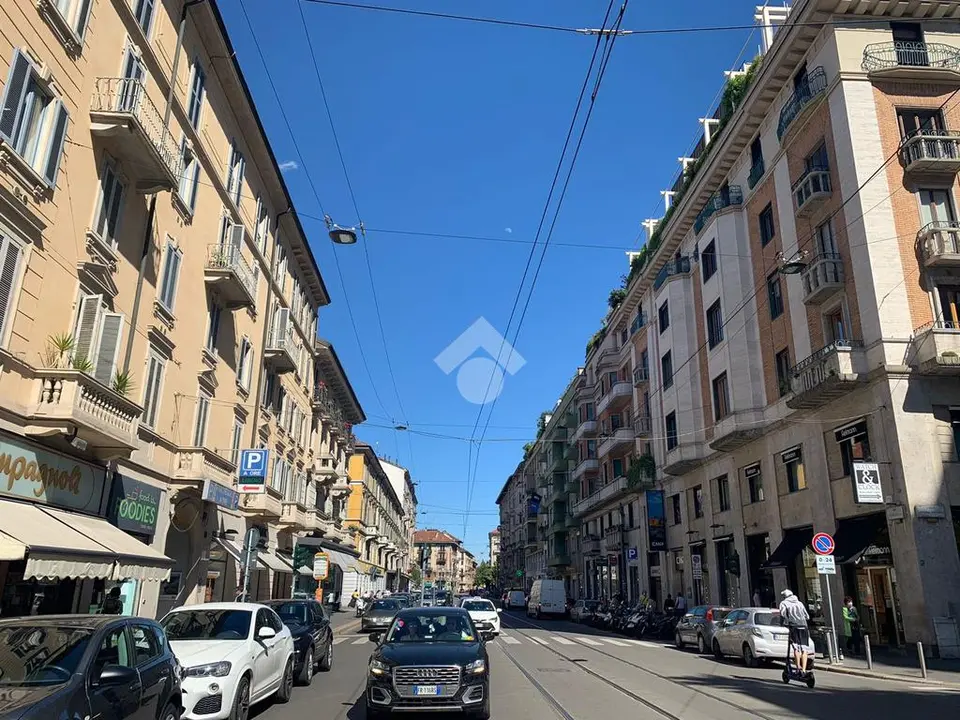 Box / posti auto in vendita a Milano