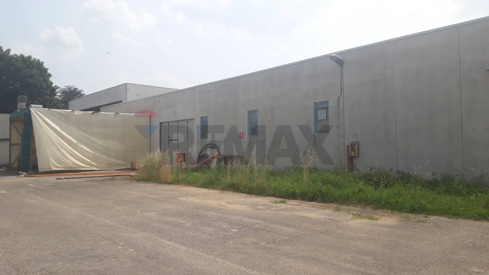 Capannone Industriale in Vendita a Cornate d'Adda