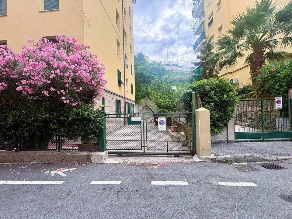 5 locali in vendita a Genova