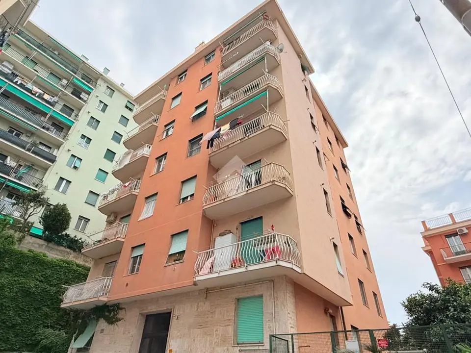 5 locali in vendita a Genova
