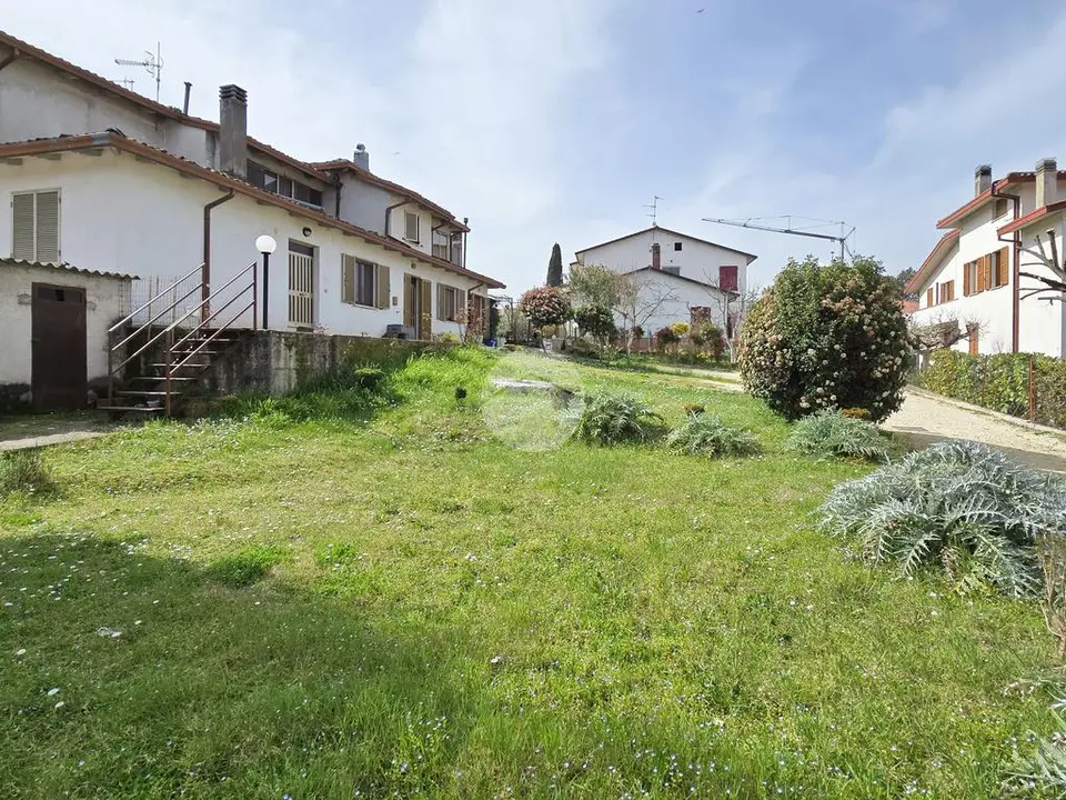 Casa semindipendente in vendita a Spoleto