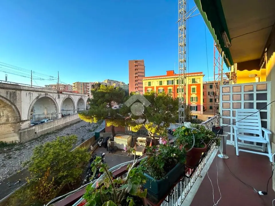 Quadrilocale in vendita a Genova
